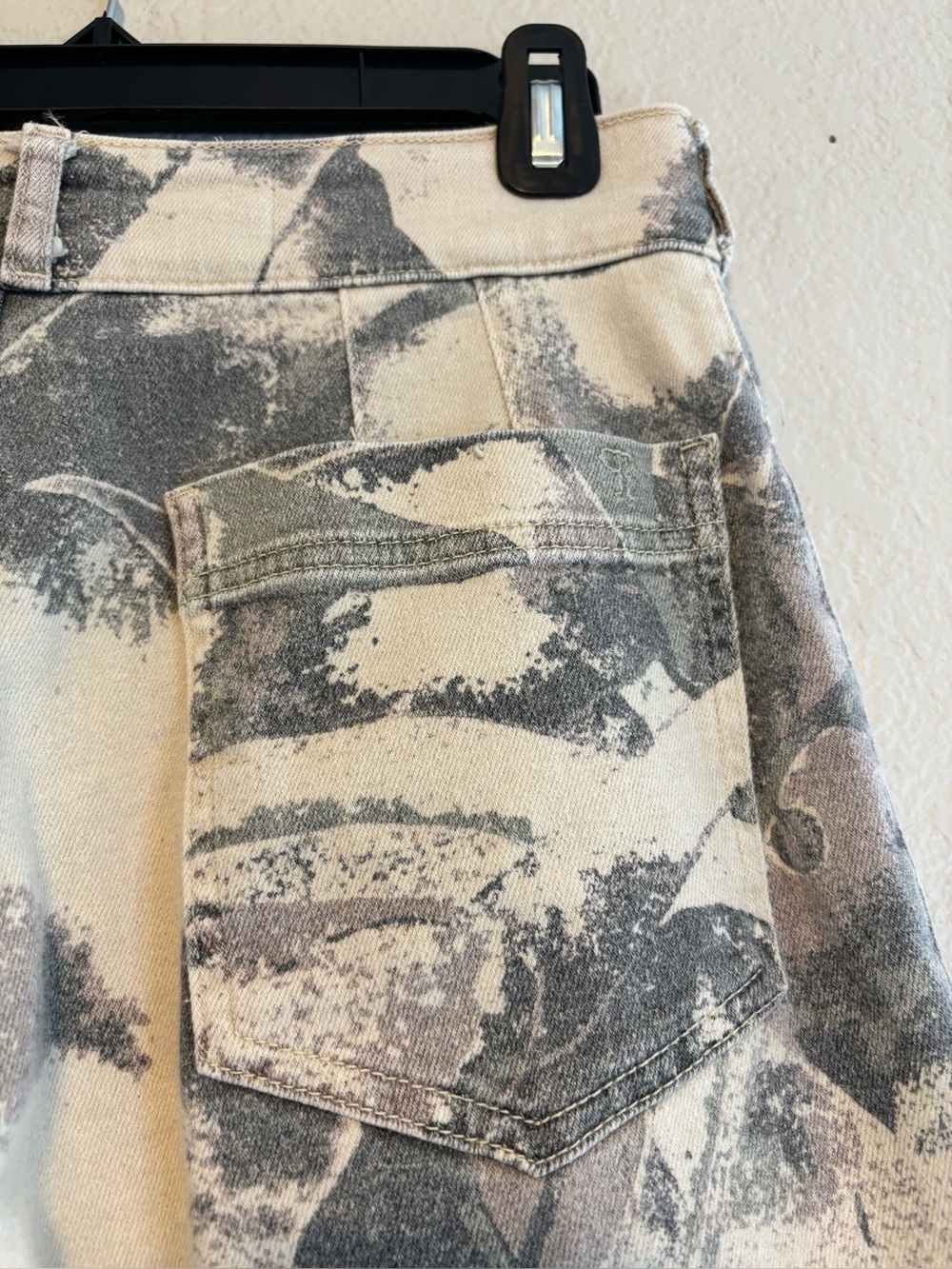 The Skipper Seamed High-Rise Crop Wide-Leg Pants by Pilcro: Camo Edition - Picture 7 of 16